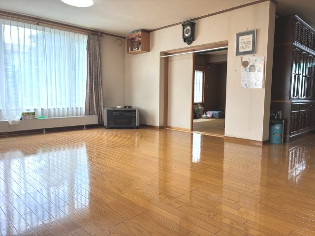【居間・リビング】の画像