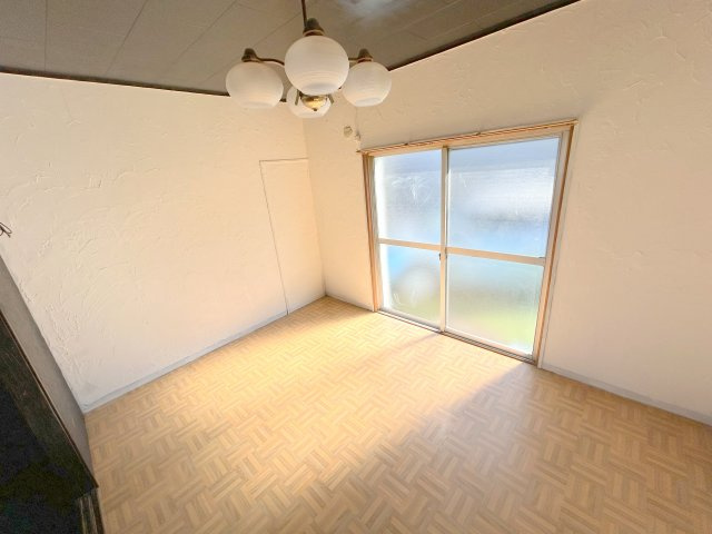 西旭ヶ丘戸建の洋室