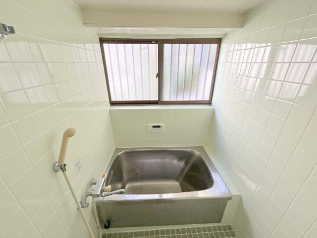 西旭ヶ丘戸建の浴室