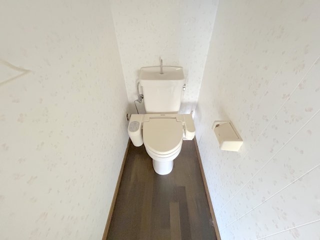 西旭ヶ丘戸建のトイレ