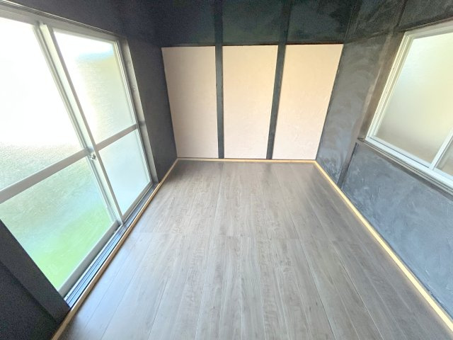 西旭ヶ丘戸建の洋室