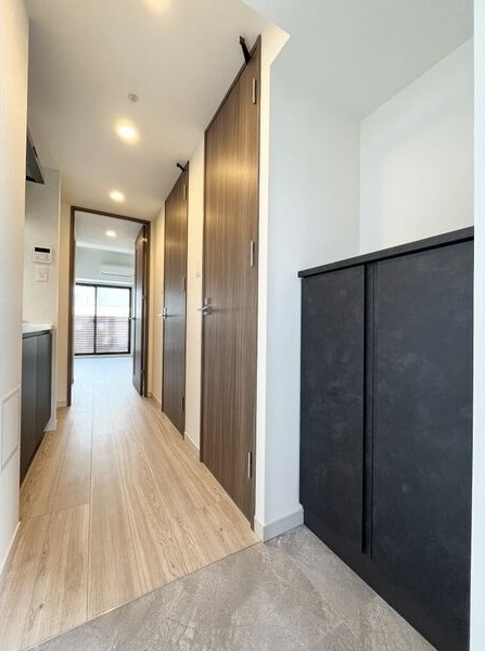 S-RESIDENCE名駅北alesia(アレシア)の玄関