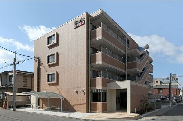 セレスティアル大曽根の外観