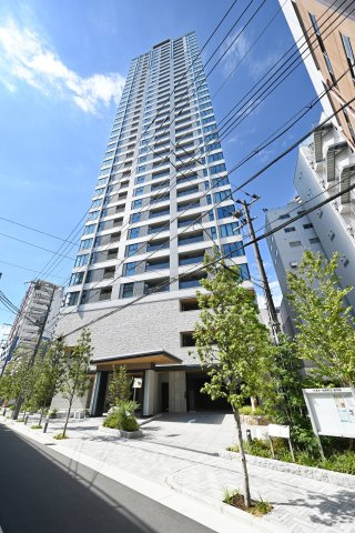 ザ・パークハウス大阪梅田タワーの外観|大阪メトロ御堂筋線「中津」駅徒歩2分の立地、2025年8月新築未入居物件のご紹介です。いつでも室内を見学して頂けますので、見学をご希望の方はお気軽にお問い合わせください。