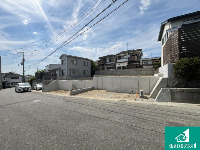 城陽市久世下大谷　第1期　新築一戸建ての前面道路含む現地写真|現在の進捗状況です！順調に作業進行中、完成が待ち遠しいです！詳細の間取り等、お気軽にお問い合わせください！