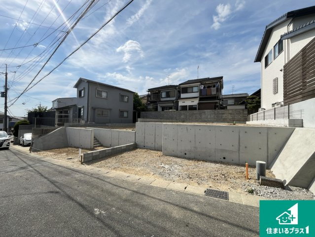 城陽市久世下大谷　第1期　新築一戸建ての外観|周辺は落ち着いた街並みの住宅地！子育てがしやすい住環境です！まだ未完成ですが、現地でしかわからない事もございます。是非一度ご覧ください。