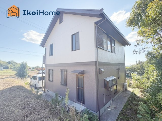 神戸市西区神出町東　中古戸建のエントランス|●年中無休：当日予約可●季節の変化を感じながら子育てが出来る自然に囲まれた住宅地です！