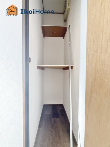 神戸市西区神出町東　中古戸建のその他|●年中無休：当日予約可●収納が少しのスペースにもございますので、掃除機などの収納が可能！