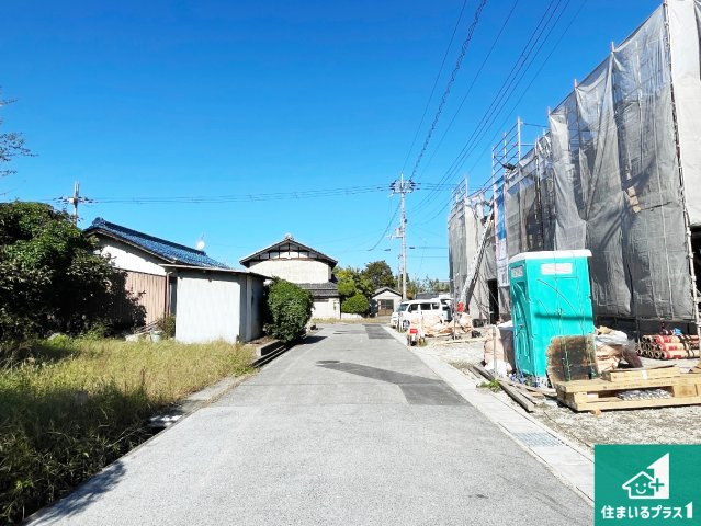 愛知郡愛荘町山川原　第2期　新築一戸建ての前面道路含む現地写真|現在の進捗状況です！順調に作業進行中、完成が待ち遠しいです！詳細の間取り等、お気軽にお問い合わせください！
