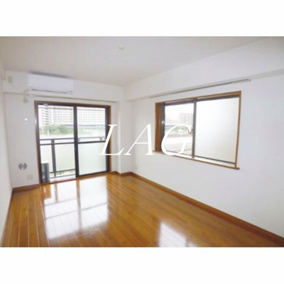 【居間・リビング】 | メゾン・ド・アゼリア | 洋室のお部屋です。