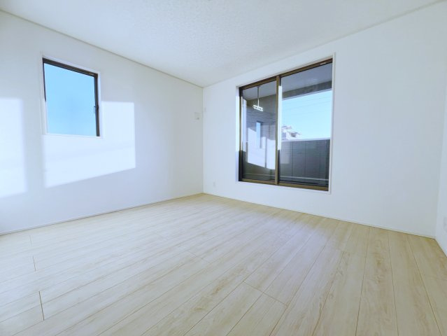 吉田町川尻　第5／の洋室