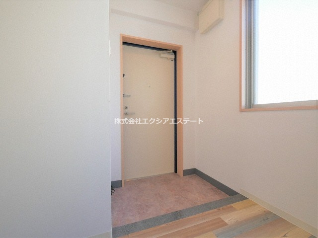 ルミエール堂ヶ芝の玄関