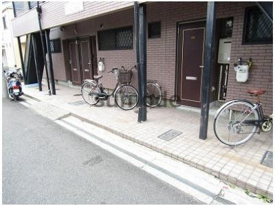 クレストの駐車場