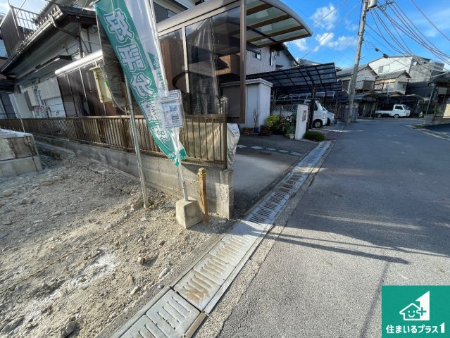 東近江市長勝寺町　第2期　新築一戸建ての前面道路含む現地写真|周辺は落ち着いた街並みの住宅地！子育てがしやすい住環境です！まだ未完成ですが、現地でしかわからない事もございます。是非一度ご覧ください。