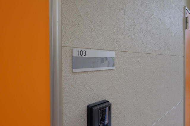 １０３