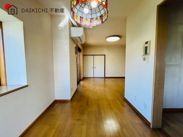 【居間・リビング】 | 川島町八幡2丁目　中古戸建