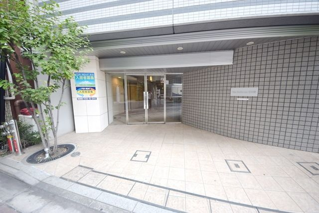 ルクレ日本橋馬喰町のエントランス
