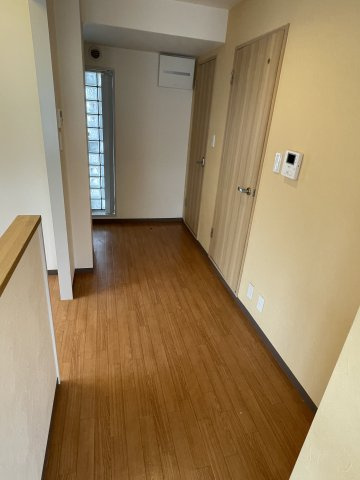 川崎市多摩区菅北浦３丁目の賃貸マンションの玄関