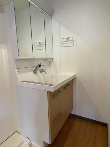 川崎市多摩区菅北浦３丁目の賃貸マンションの洗面所