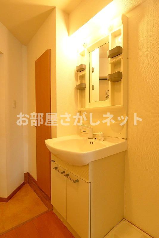ＴＲＡＤＩＳ ＮＩＰＰＯＲＩ Ｓ【おとり物件なし】#学生・社会人にオススメ！初期費用分割払いOK！の独立洗面台