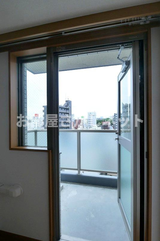 ＴＲＡＤＩＳ ＮＩＰＰＯＲＩ Ｓ【おとり物件なし】#学生・社会人にオススメ！初期費用分割払いOK！のバルコニー