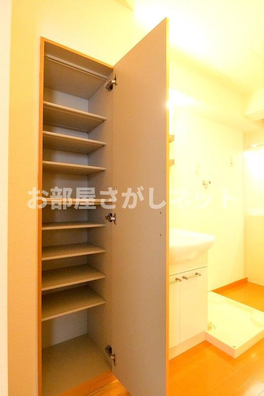 ＴＲＡＤＩＳ ＮＩＰＰＯＲＩ Ｓ【おとり物件なし】#学生・社会人にオススメ！初期費用分割払いOK！の収納