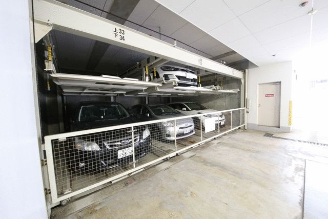 グランレーヴ大森蘇峰公園の駐車場