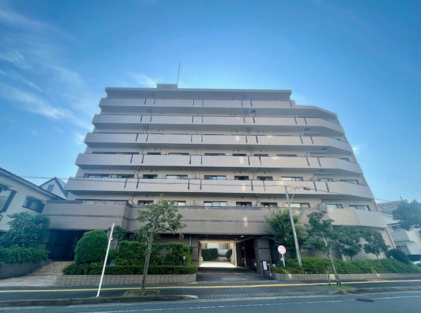 サーパス湘南代官町の外観