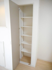 ちょっとした収納スペースも充実しています