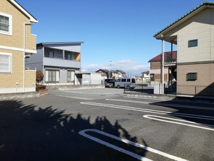 駐車場に車を止められます