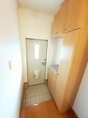 明るい玄関です