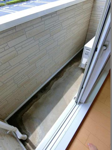落ち着いた時間を過ごせるバルコニーです