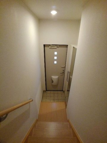 毎日通る玄関はこちらです