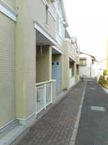 落ち着いたエントランスです