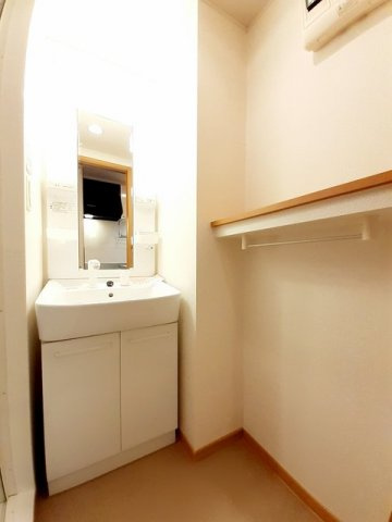 コンパクトで使いやすい洗面所