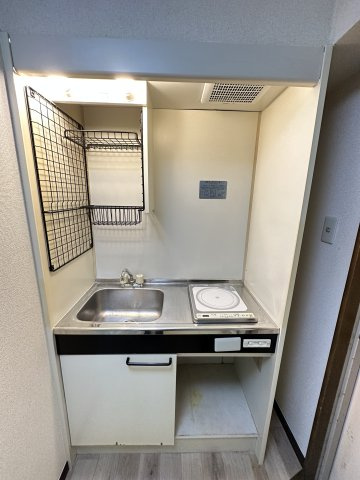 コンパクトなキッチンで掃除もラクラク