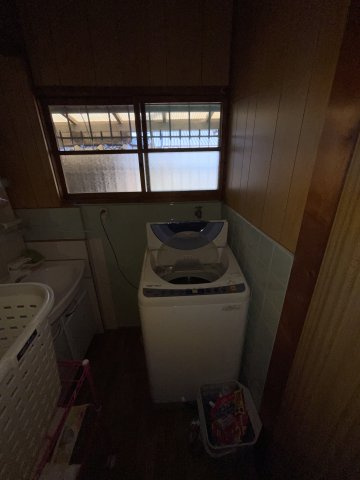 下泉町1丁目　中古戸建の洗面所