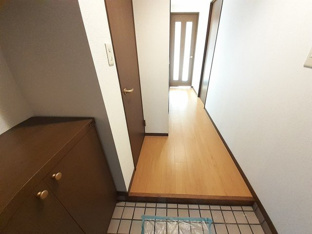 明るい玄関です