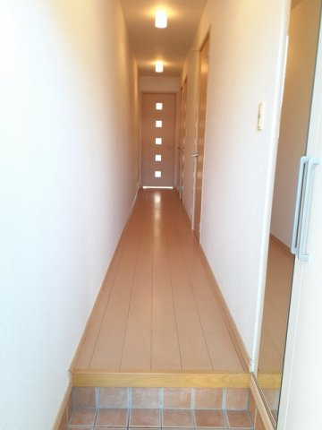 明るい玄関です