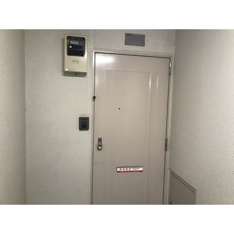 落ち着いた玄関です