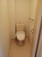 清潔感のあるトイレです