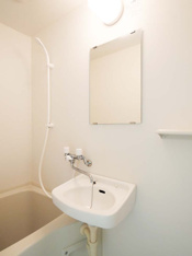 内装は落ち着いています
