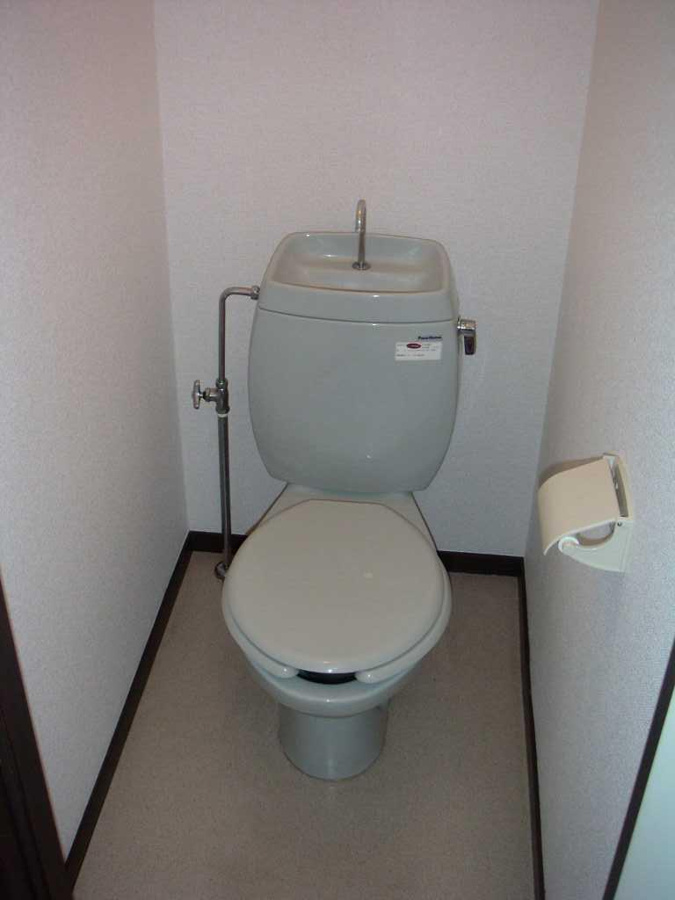 シンプルで使いやすいトイレです