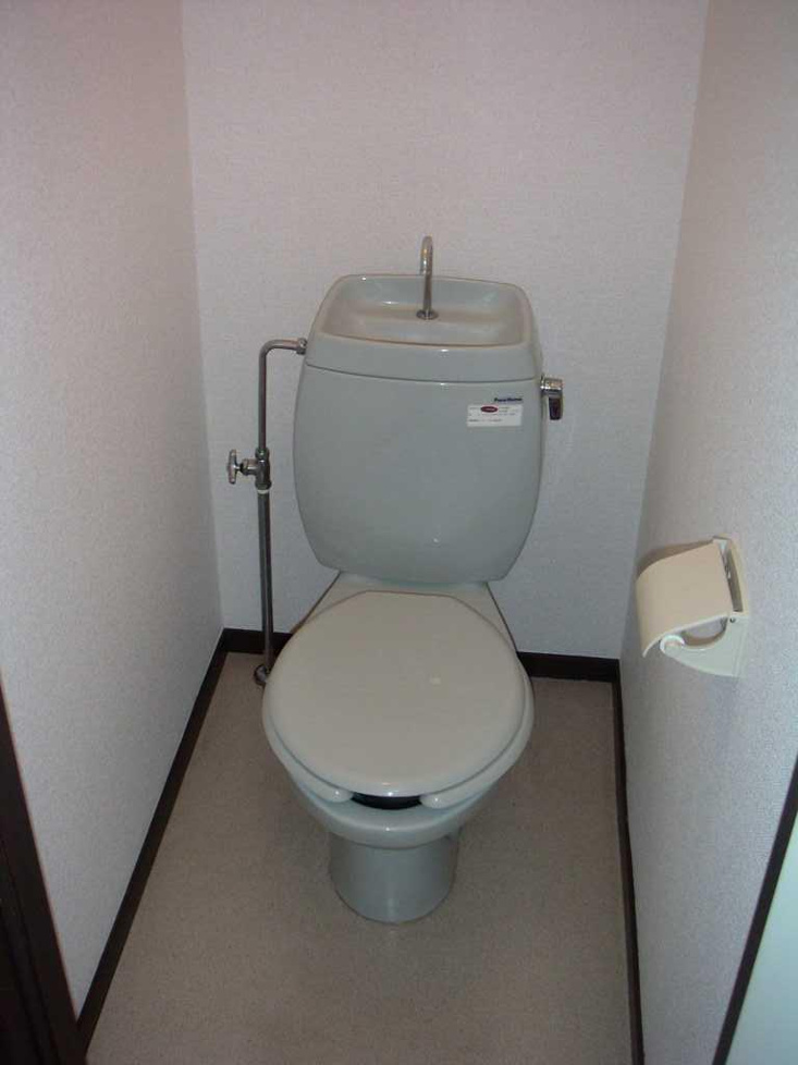 シンプルで使いやすいトイレです