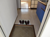 落ち着いた玄関です