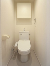 清潔感のあるトイレです
