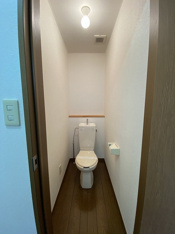 シンプルで使いやすいトイレです