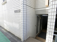 落ち着いたエントランスです