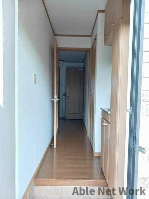 ミーツハオスの玄関|シューズボックス付き