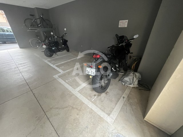 ファーストステージ北大阪レジデンスのその他|バイク置き場
